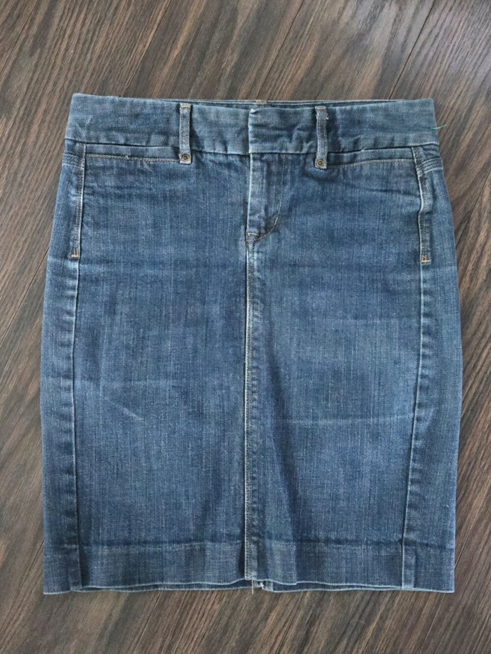 GAP Jeans Classic Style Medium Wash Blue Denim Skirt JUNIORS SIZE 1